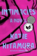 Kniha: Intimacies (Katie Kitamura). Riverhead, 2021