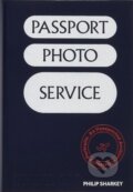 Kniha: Passport Photo Service (Philip Sharkey). Phaidon, 2026