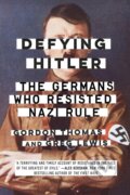 Kniha: Defying Hitler (Gordon Thomas a Greg Lewis). , 1900