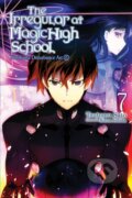 Kniha: The Irregular at Magic High School, Vol. 7 (light novel) (Kana Ishida a Tsutomu Sato). Yen Press, 2018