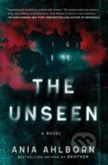 Kniha: The Unseen (Ania Ahlborn). Gallery, 2026