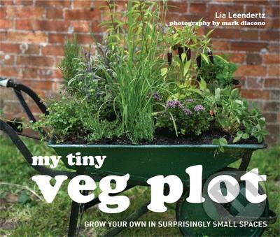 Levně My Tiny Veg Plot (Grow Your Own in Surprisingly Small Spaces) - kniha z kategorie Odborné a náučné